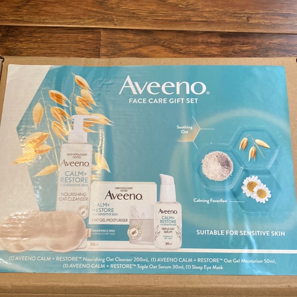 aveeno Skincare New Four Piece Aveeno Face Care Gift Set Poshmark